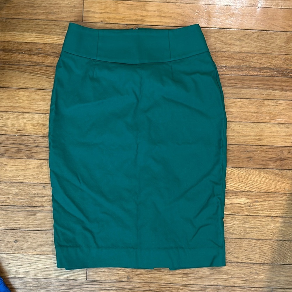 Classic J crew pencil skirt Green size 2 petite